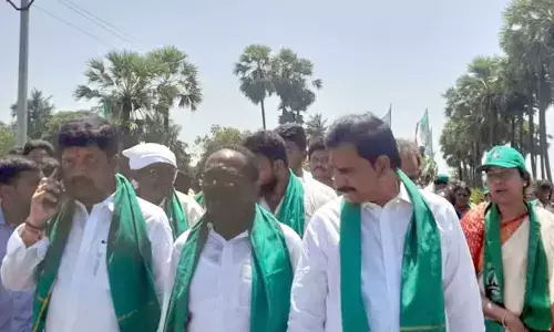 Huge response to Maha Padayatra in Gudivada