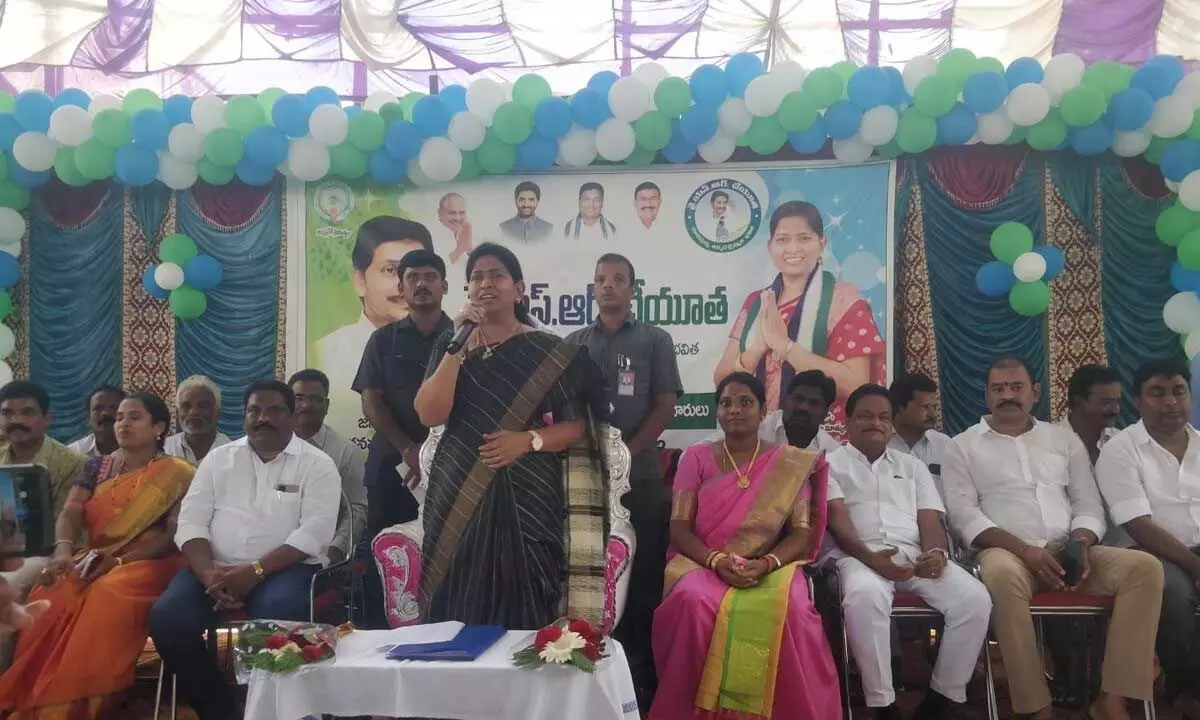 Home Minister Taneti Vanitha addressing the beneficiaries of YSR Cheyutha scheme at a meeting in Chagallu on Tuesday