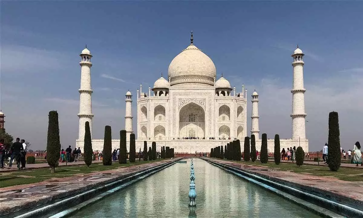 Top court order leads to tension around Taj Mahal