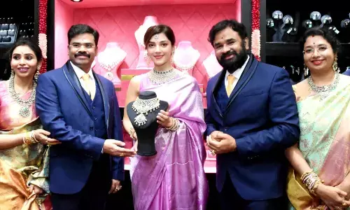 Manepally Jewellers showroom launched at Punjagutta