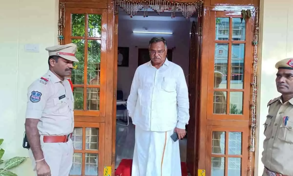 Police put Peddapalli MLA under house arrest