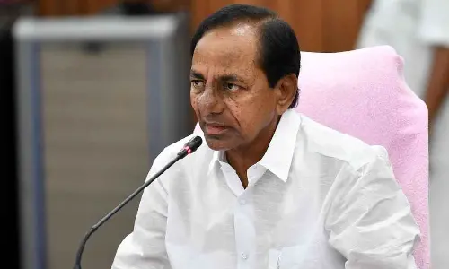 CM KCR greets people on Saddula Bathukamma