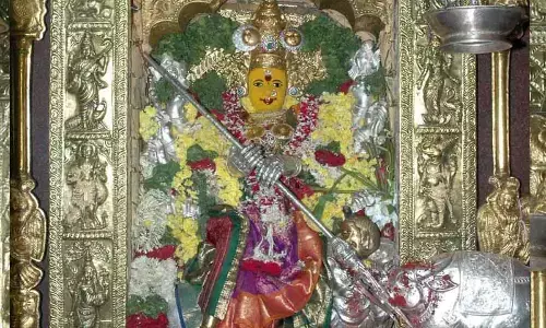 Devotees flock to Indrakeeladri as deity appears as Mahishasura Mardini