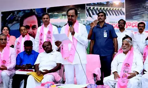 KCRs national party to start expanding from Maharashtra