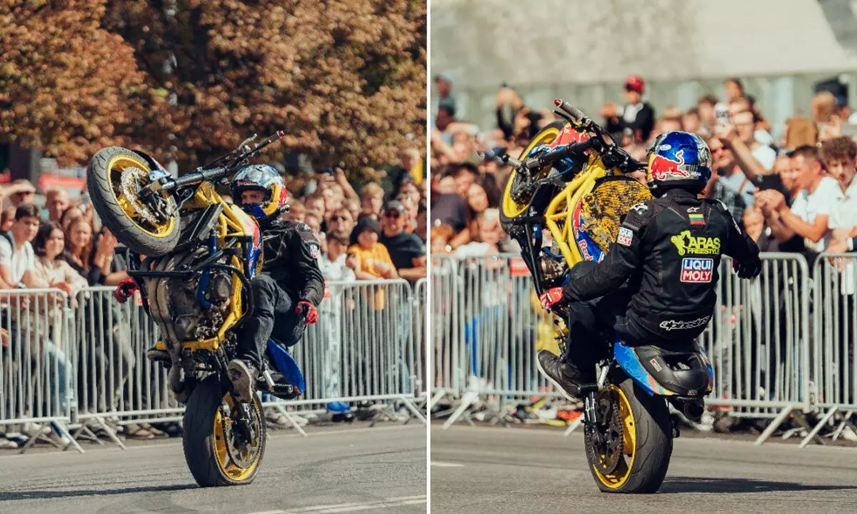 Arūnas Gibieža of Lithuania achieved the Guinness World record for the longest motorcycle wheelie