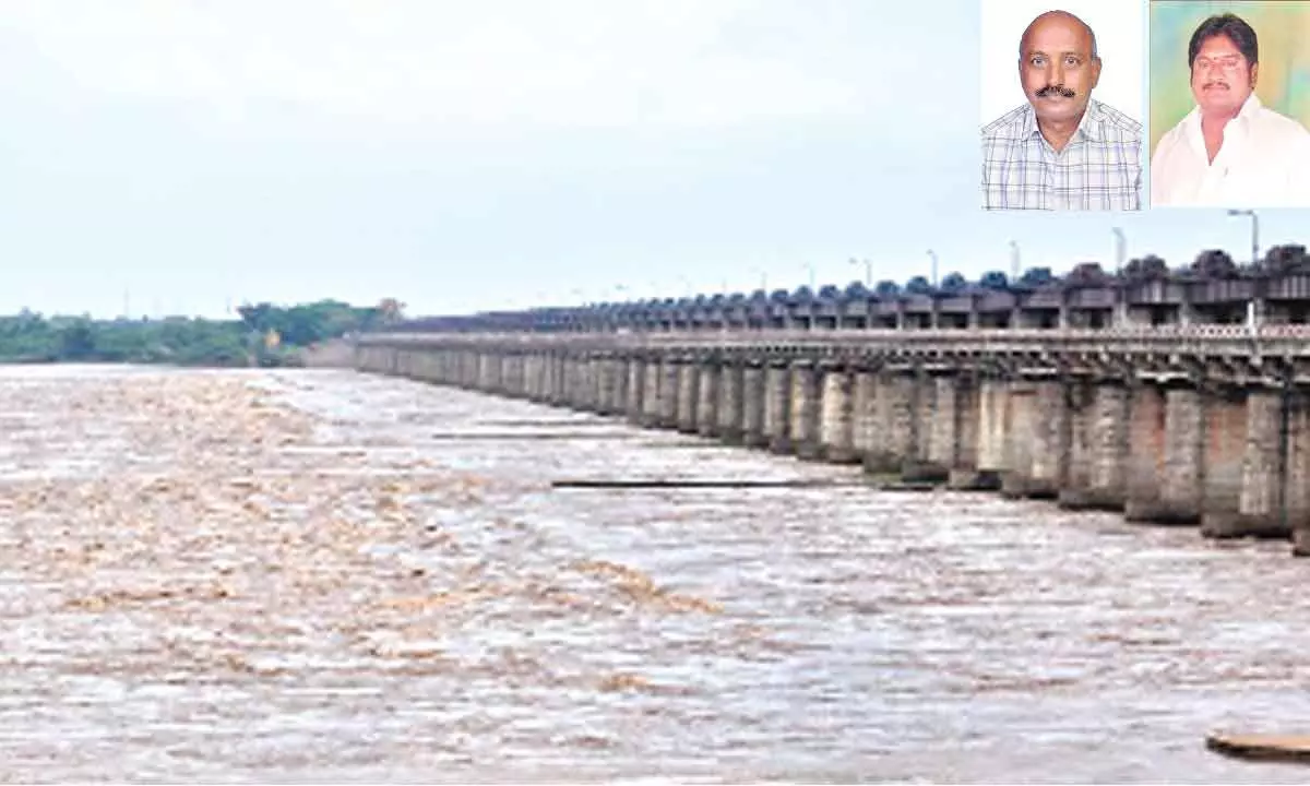 Sir Arthur Cotton Barrage at Dowleswaram; K Narasimha Murthy, SE, Headworks; Founder-president of Cotton District Sadhana Samiti Girajala Veerraju (Babu)