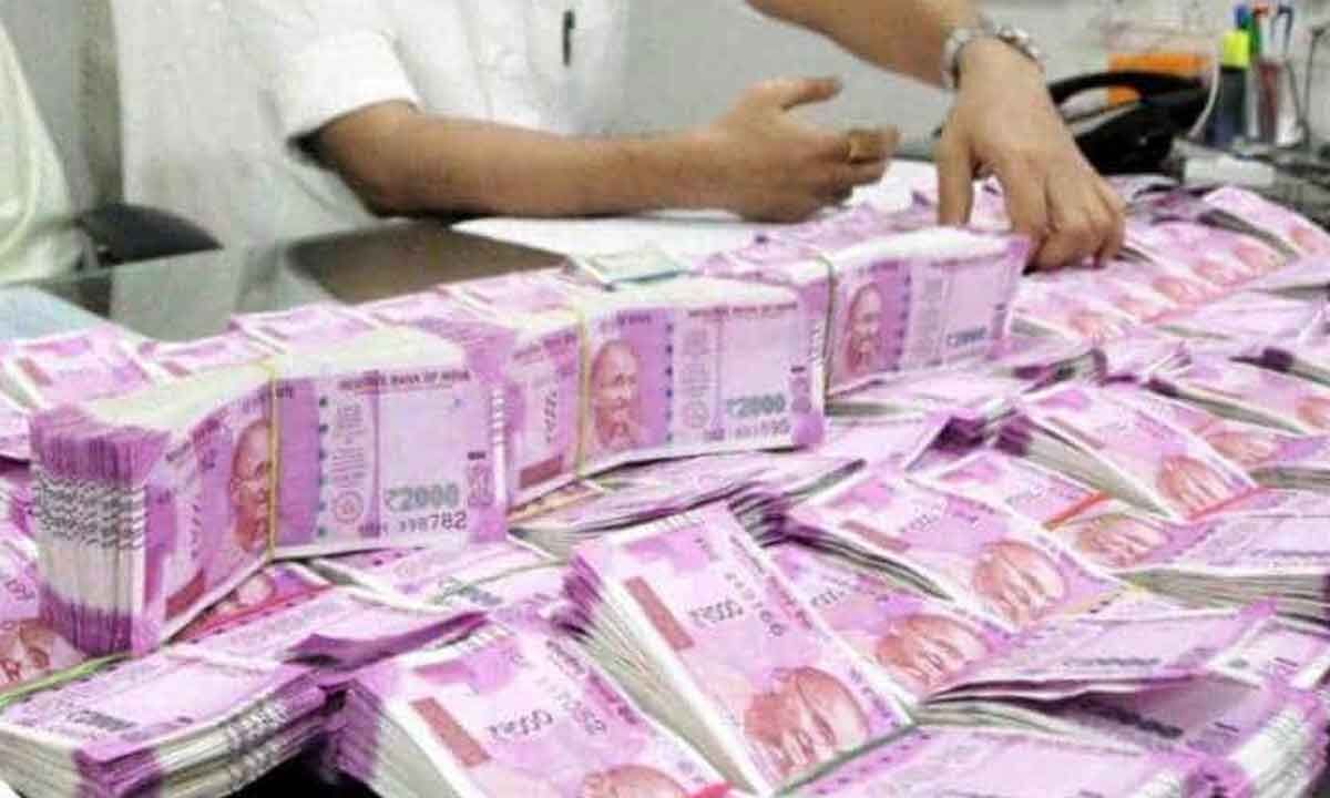 delhi-excise-policy-ed-seizes-rs-1-cr-cash-after-raids