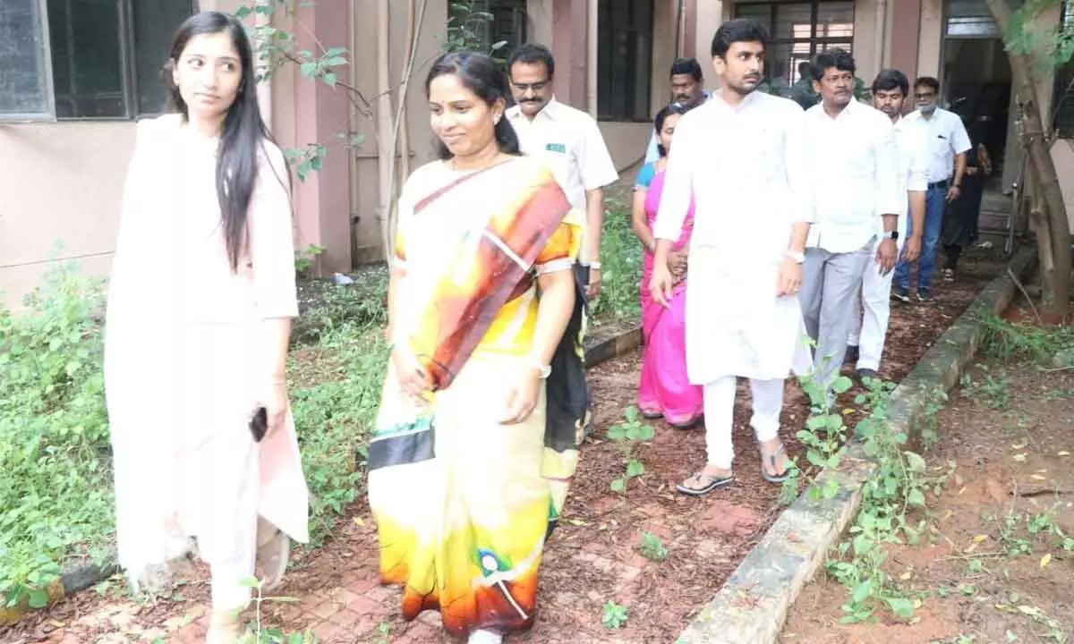 Mayor Dr Sirisha and Municipal Commissioner Anupama Anjali inspecting the old Maternity Hospital in Tirupati on Monday.