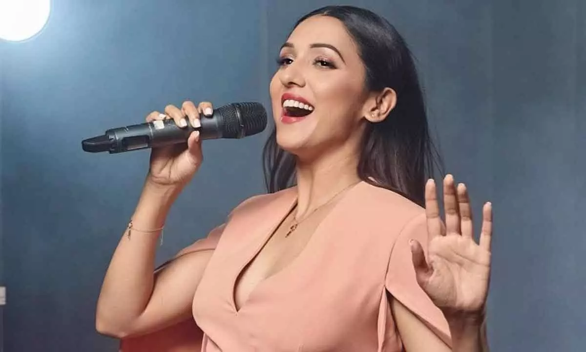 Neeti Mohan credits father for her successful career