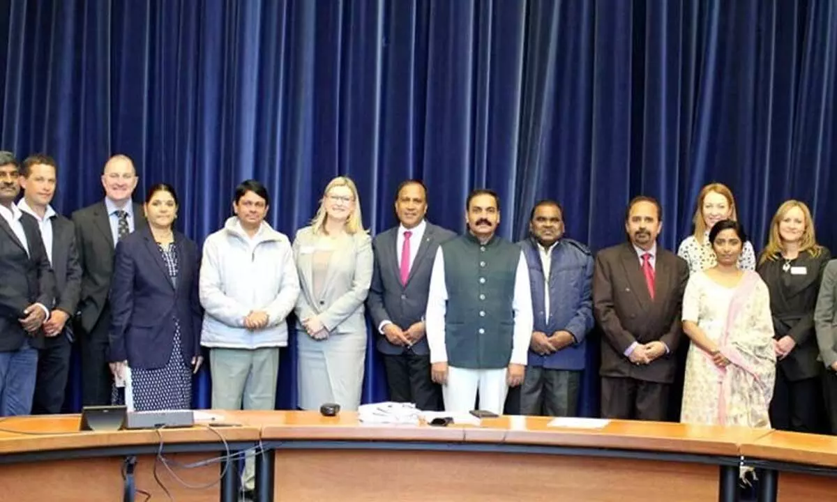 Agriculture Minister Kakani Govardhan Reddy and ANGRAU Vice- Chancellor Dr A Vishnu Vardhan Reddy along with Telugu students studying in University of Western Australia in Perth of Western Australia on Wednesday