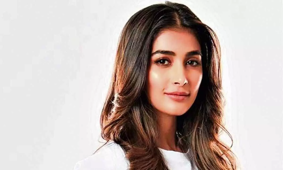 Pooja Hegde happy to have a working birthday