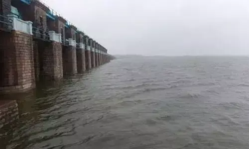 6 gates of Osman Sagar, 3 of Himayat Sagar lifted