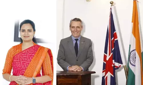 Vidadala Rajini, Gareth Wynn Owen