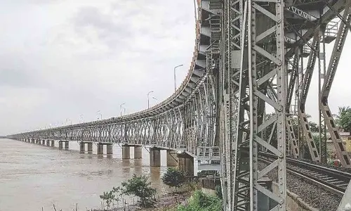 Road-cum-rail bridge to be closed from today