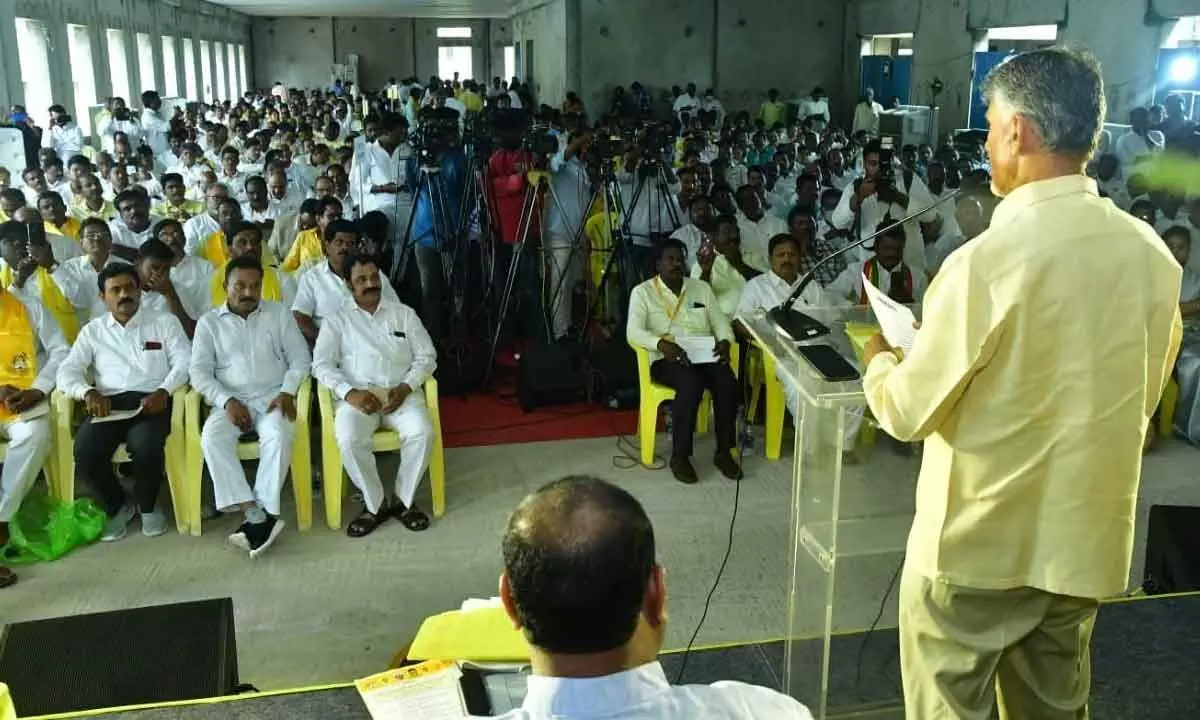 Naidu seeks advocates support to end YSRCPs atrocious rule