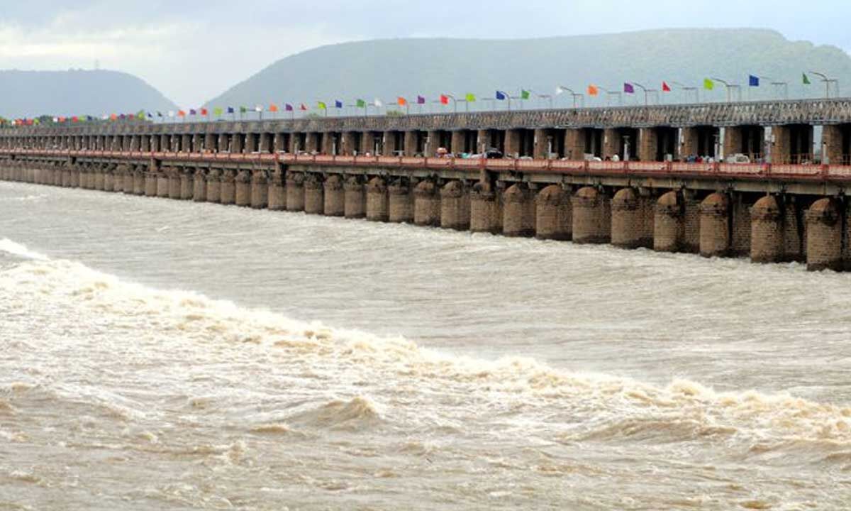 1st flood warning issued at Prakasam barrage