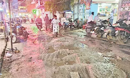 Hyderabad: Citizens raise a stink over overflowing sewage water