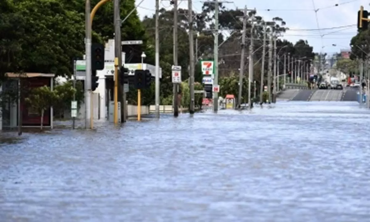 Thousands of houses may be inundated as flood continues in Australia state