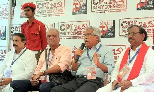 CPI MP Binoy Viswam, CPI national secretary Dr K Narayana, state secretary K Ramakrishna addressing a press conference   in Vijayawada on Monday  					          Hans photo: Ch Venkata Mastan