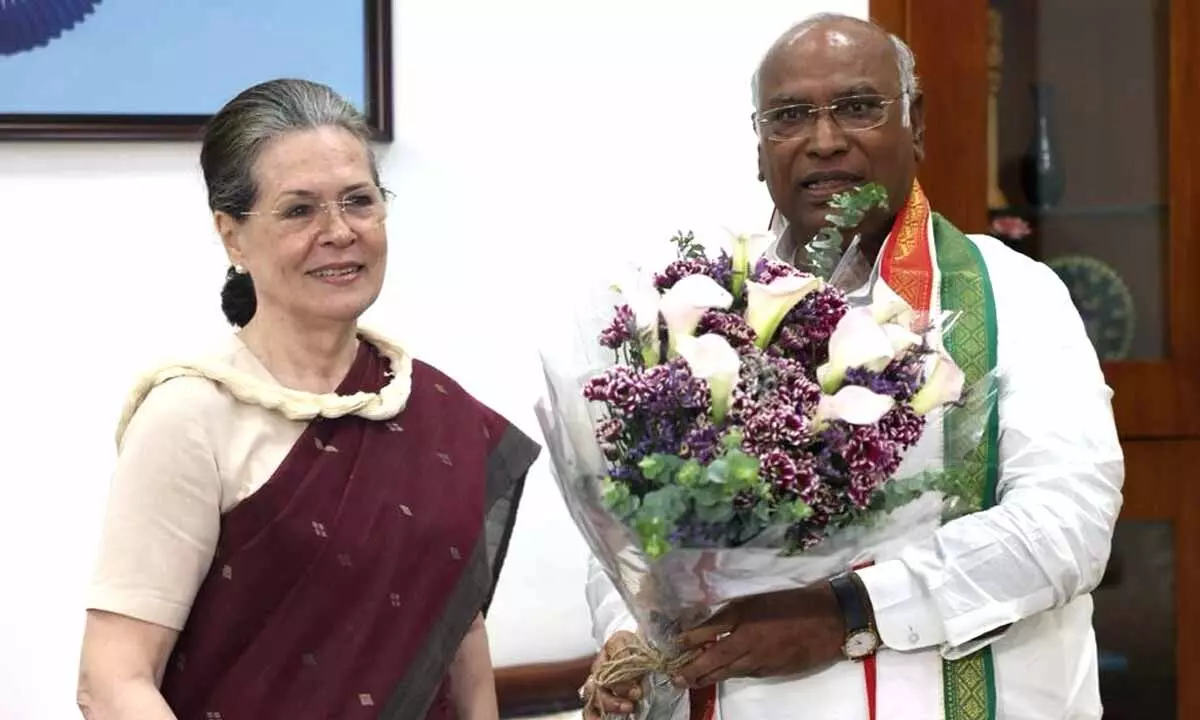 Sonia Gandhi congratulates Kharge on winning Congress prez polls