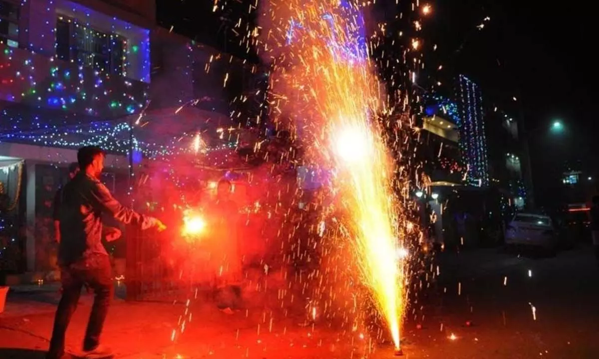 KSPCB allows bursting of firecrackers for two hours a day