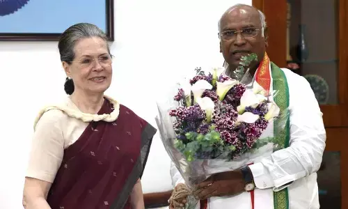 Sonia Gandhi congratulates Kharge on winning Congress prez polls