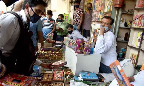 6-month jail if you burst firecrackers in Delhi