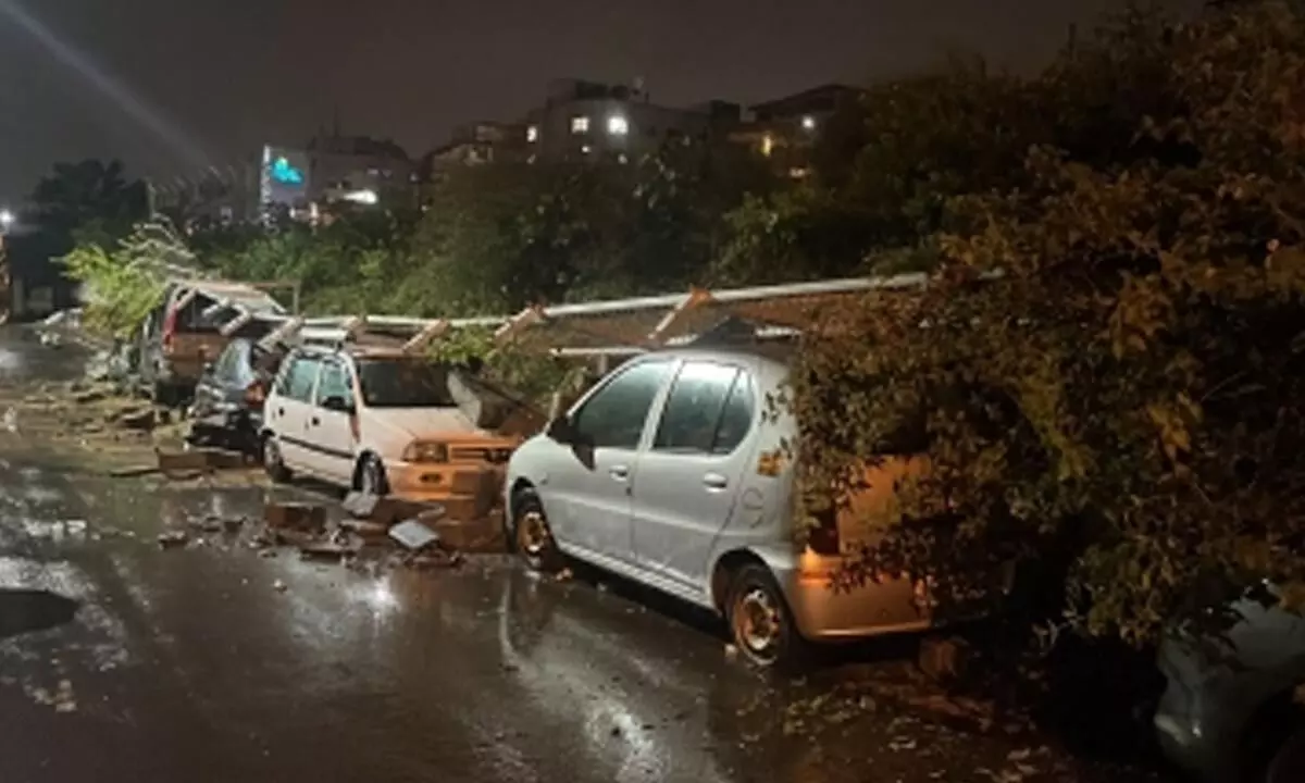 Heavy rain batters Bengaluru, yellow alert issued for 3 days