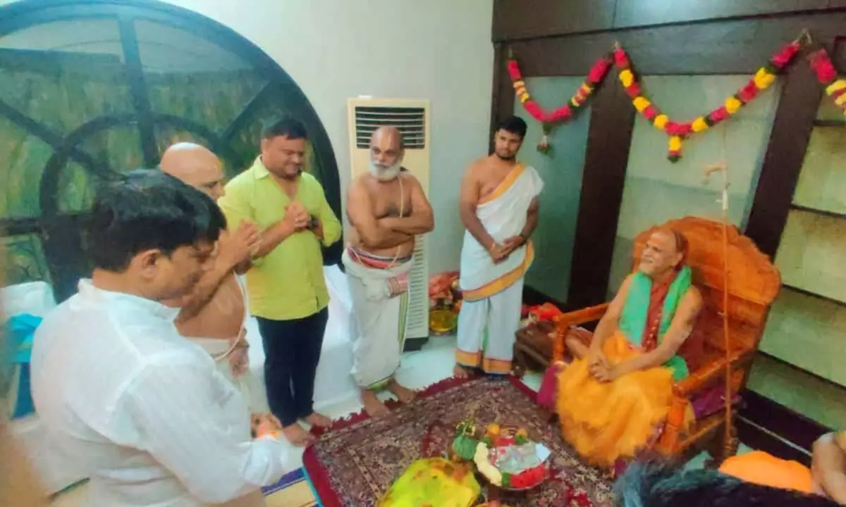 Chilkur priest, Swamy Swaroopanandendra discuss Gyanvapi dispute