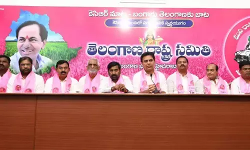 TRS working president KT Rama Rao introduces former MLA Bikshamaiah Goud (second from right), who joined TRS party from BJP, at Telangana Bhavan on Thursday