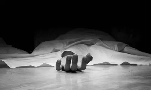 Wife kills husband by hitting with brick in Peddapalli