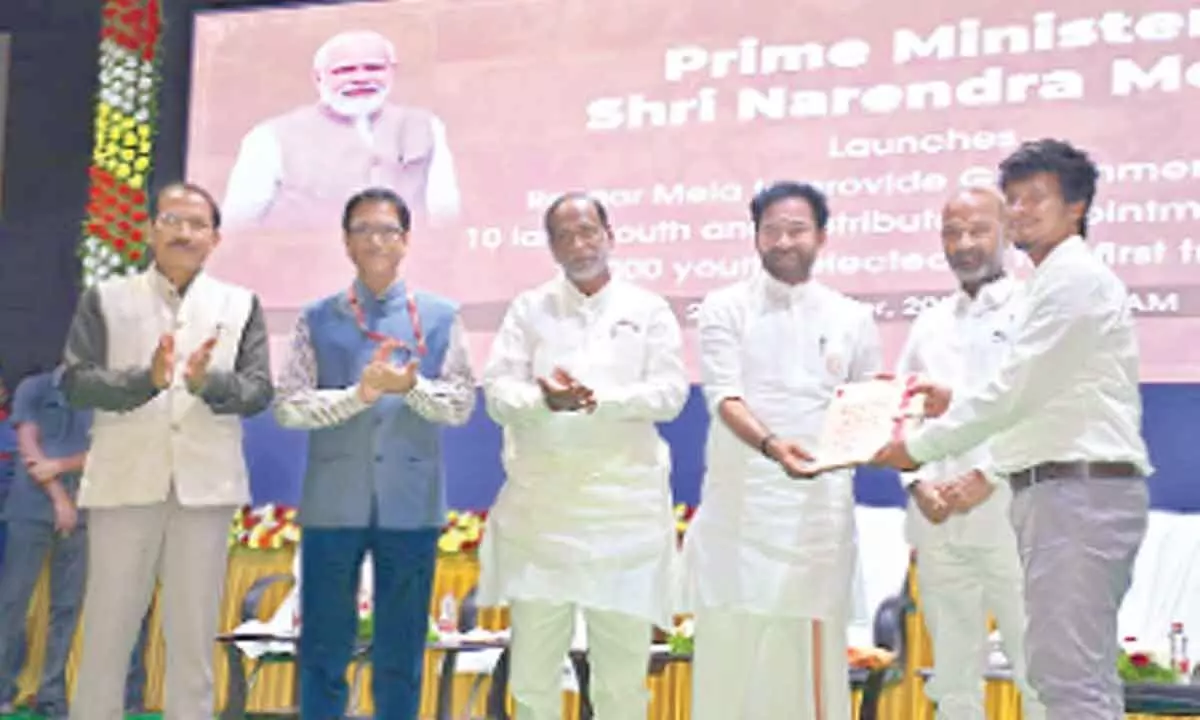 Union Minister Kishan Reddy handing over appointment letters to selected candidates at a programme in Secunderabad on Saturday 	Photo: G Ramesh