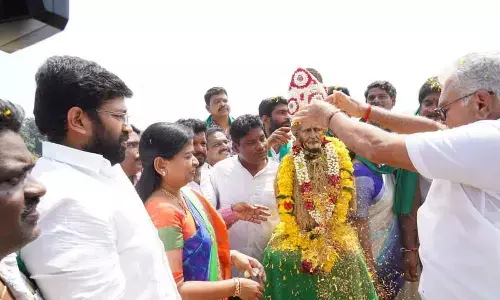 Cotton barrage pride of Andhra: Ambati