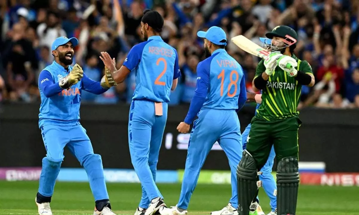 T20 World Cup: Babar, Rizwan fall eary to Arshdeep as India dominate powerplay vs Pakistan