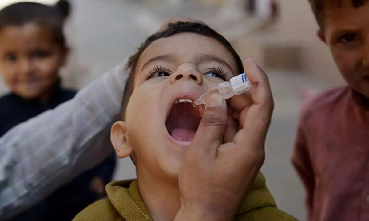 Pakistan kicks off nationwide anti-polio vaccination campaign