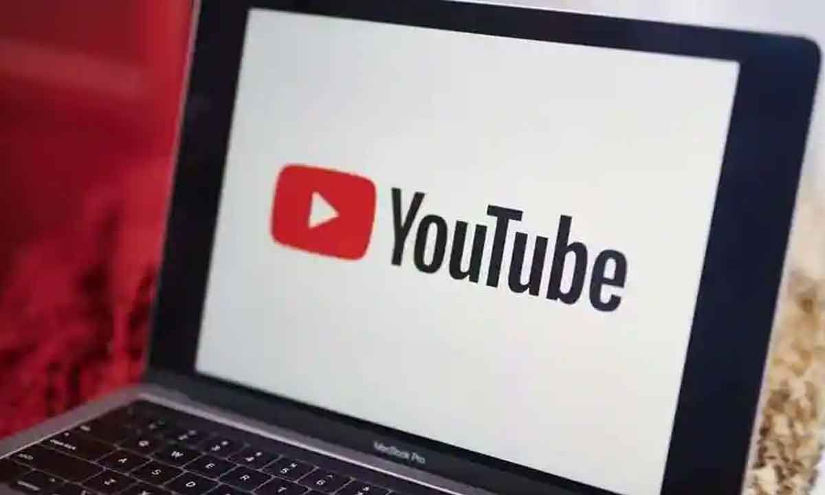 Now you can zoom in, out while watching YouTube videos