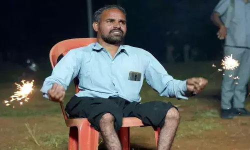 Munugodu: Fluorosis victims celebrate Diwali, burns effigy of Flurosis rakshasa