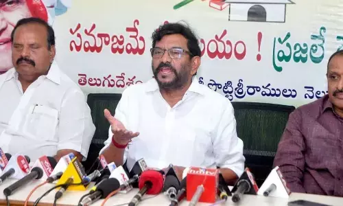 TDP senior leader Somireddy Chandramohan Reddy addressing the media in Nellore on Tuesday