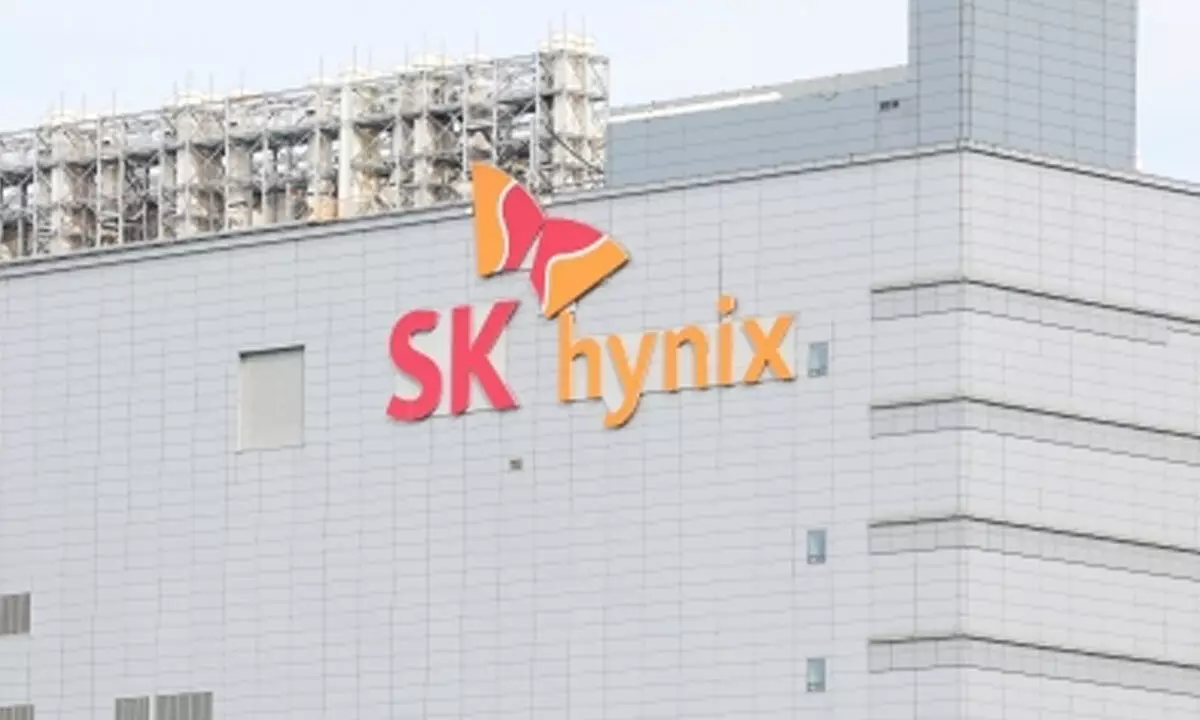 SK hynix reports 60% drop in Q3 profit, cuts 2023 investment by half