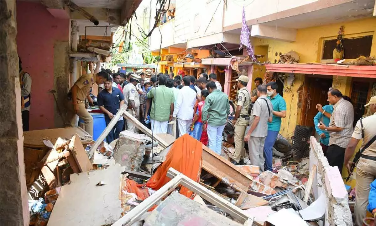 Hyderabad: LPG cylinder blast kills one, reduces 3 houses to rubble