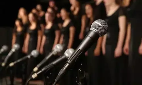 Mass singing of classic Kannada songs