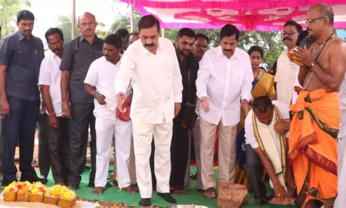 Agriculture Minister Kakani Govardhan Reddy laying the foundation for Ganesh temple in Varadaparam in Podalakur mandal on Friday