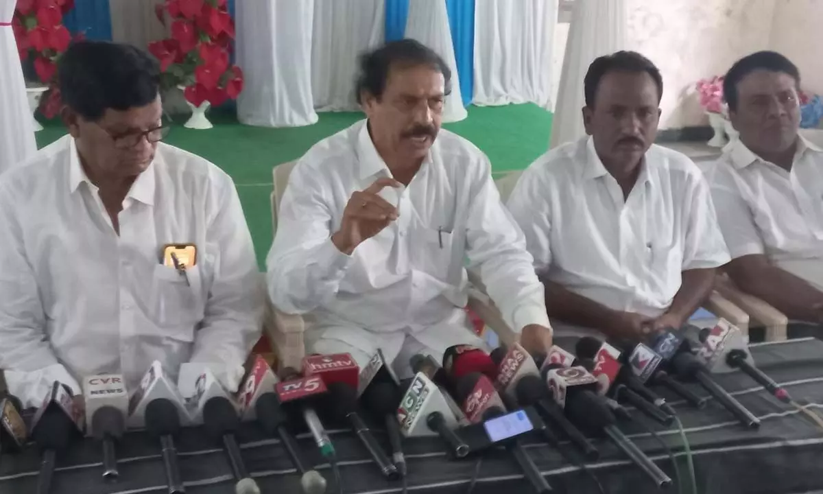 CPI slams undemocratic curbs on farmers yatra