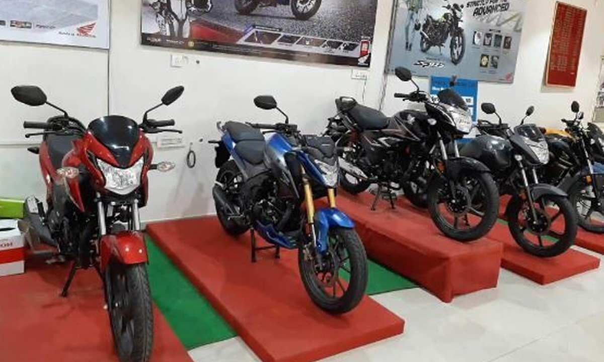 Plunge in bike sales puzzles Andhra Pradesh government