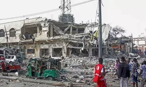 100 killed in Mogadishu car bomb attacks: Somalia PM