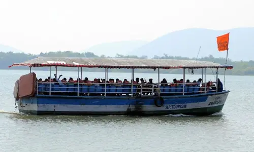 Boating at Berm Park Bhavanipuram in Vijayawada on Sunday 	Photo: Ch Venkata Mastan