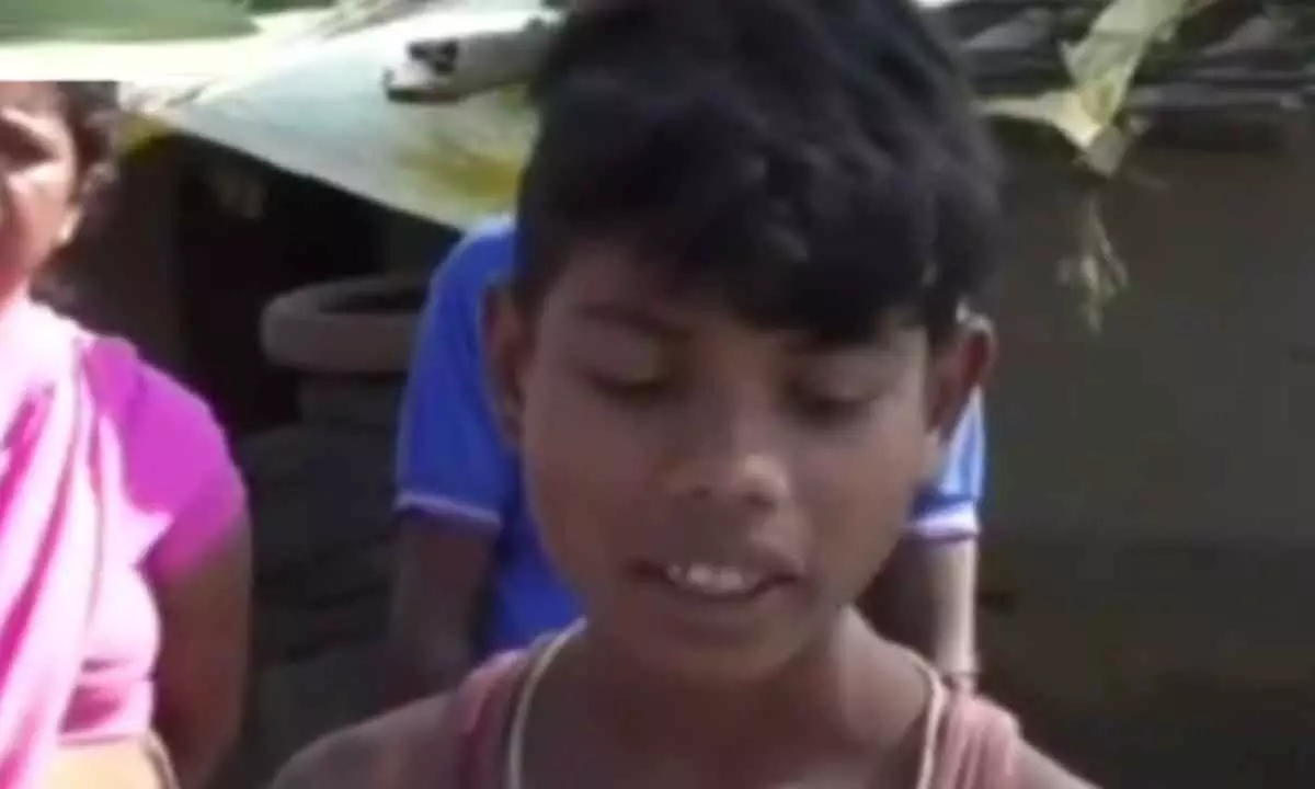 12-yr-old bites snake to death in Chhattisgarh
