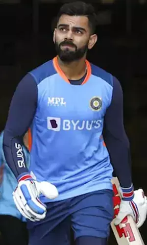 A fan enters Virat Kohli’s hotel room, films video of his belongings [Watch]