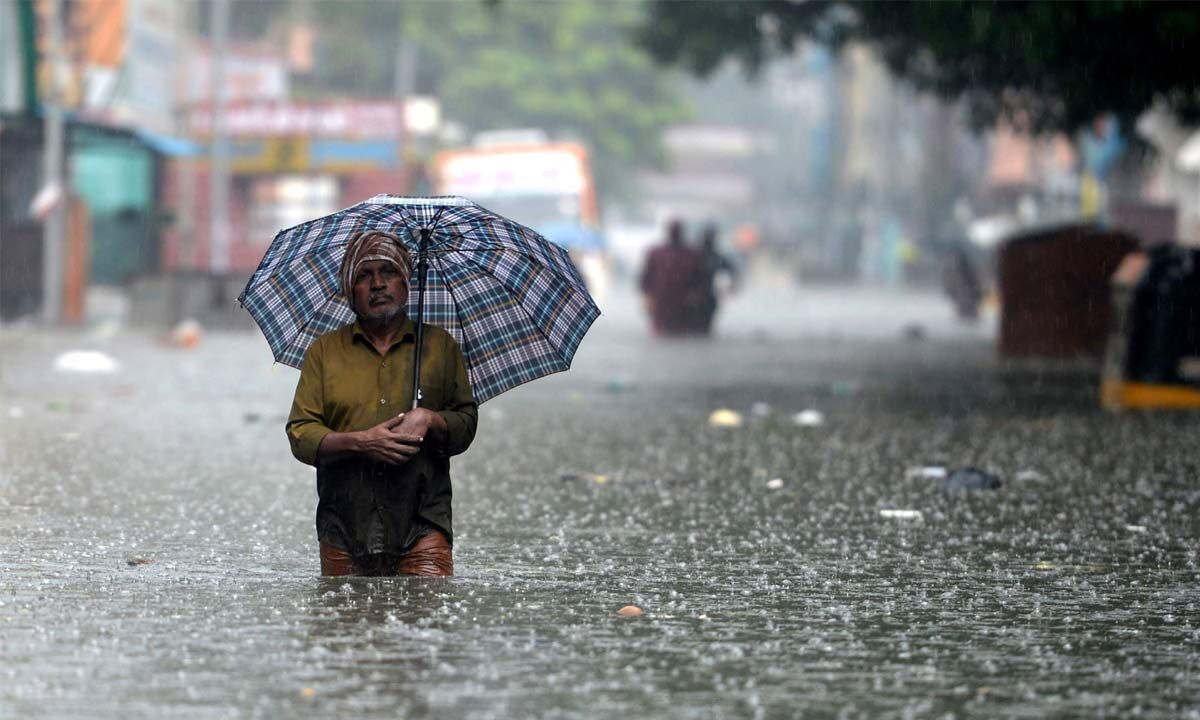 Heavy Rain Lashes Tamil Nadu, Schools Closed