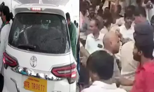 Munugodu bypoll: Eatala Rajender’s convoy attacked